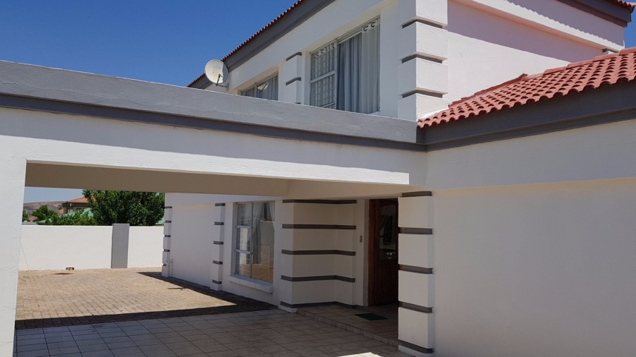 4 Bedroom Property for Sale in La Provance Free State